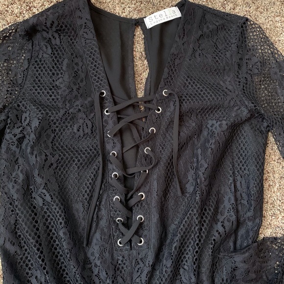 Long Sleeve Lace Romper - Picture 2 of 4